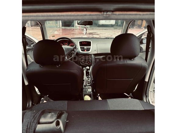 Sahibinden Peugeot 206+ 1.4 Comfort 2011 Model  276.000 km Gri (Gümüş)