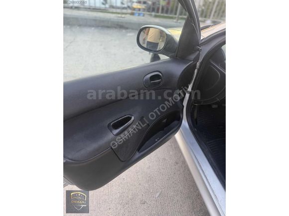Galeriden Peugeot 206 1.4 HDi X-line 2003 Model İstanbul 300.000