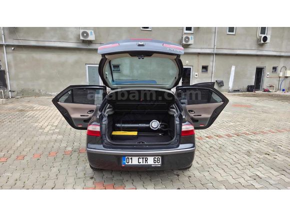 ASAS AUTO'dan 2004 model 1.6 16V privilege