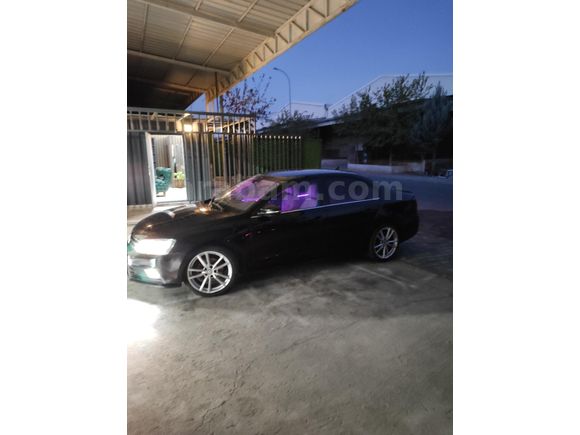 Sahibinden Volkswagen Jetta 1.6 TDi Trendline 2013 Model