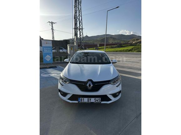 Memurdan hatasız boyasız tramersiz Megane 4