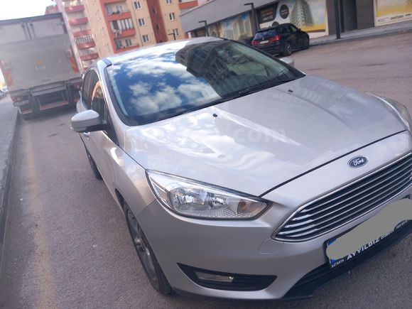 Sahibinden Tesla ekran lı focus  Stylepaket)