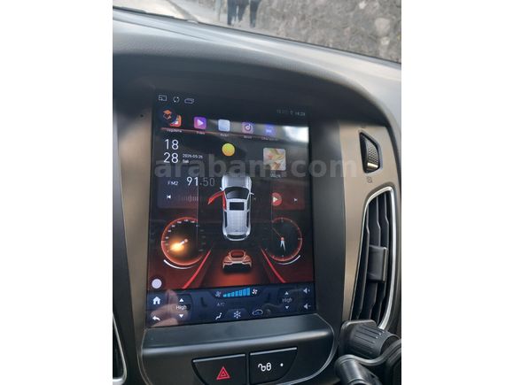 Sahibinden Tesla ekran lı focus  Stylepaket)