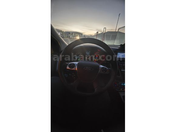Sahibinden Ford Focus 1.0 GTDi titanyum 2012 Model  182.000 km Beyaz