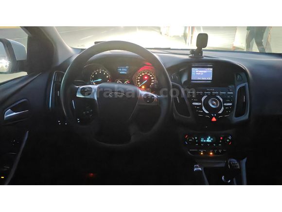 Sahibinden Ford Focus 1.0 GTDi titanyum 2012 Model  182.000 km Beyaz