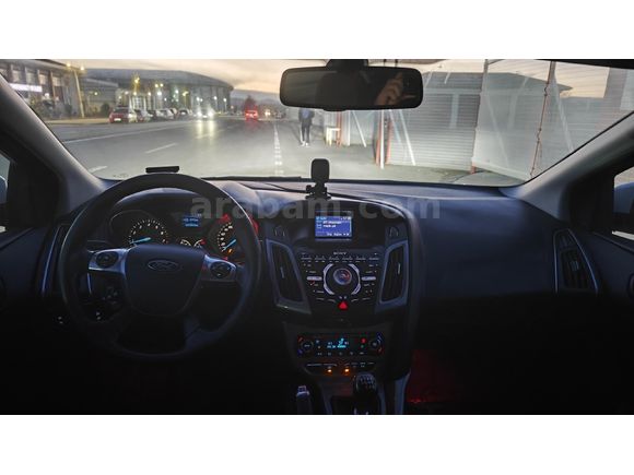 Sahibinden Ford Focus 1.0 GTDi titanyum 2012 Model  182.000 km Beyaz