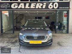 HATASIZ/BOYASIZ/2023 SKODA OCTAVİA 1.0 e-TEC PREMİUM/36.000KM'DE
