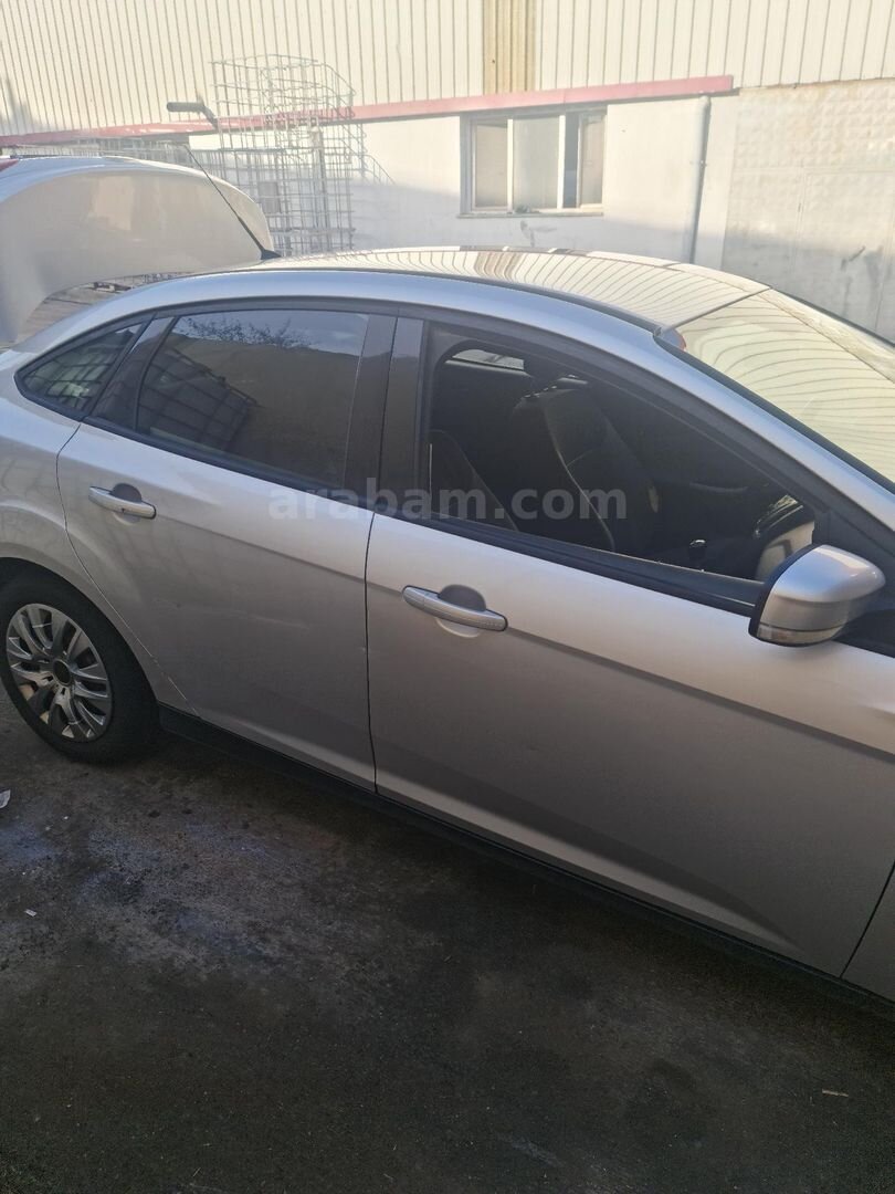 Sahibinden Ford Focus 1.6 TDCi Trend 2012 Model Kilis 325.000 km Gri 2
