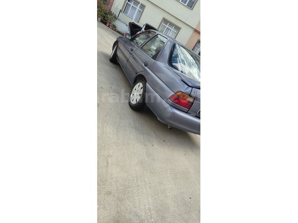 Sahibinden Ford Escort 1.6 CLX 1999 Model 