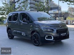 AKCAR/BERLİNGO FEEL BOLD OTOMATİK E-TOGGLE VİTES HATASIZ BOYASIZ