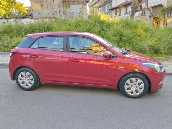 Sahibinden Hyundai i20 1.2 MPI Jump 2018 Model  73.000 km Kırmızı