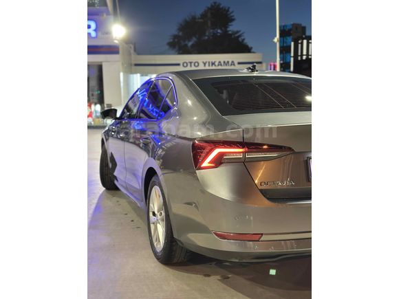 Sahibinden Skoda Octavia 1.0 e-Tec Elite 2024 Model İzmir