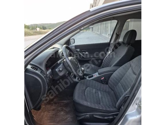 Sahibinden Renault Laguna 1.6 Expression 2006 Model