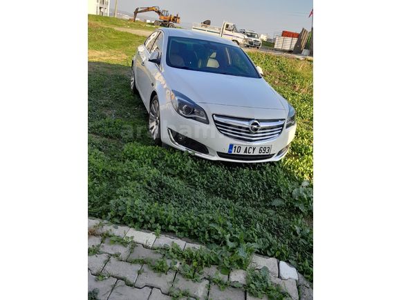 Sahibinden Opel Insignia 1.6 T Cosmo 2014 Model  160.000 km Beyaz