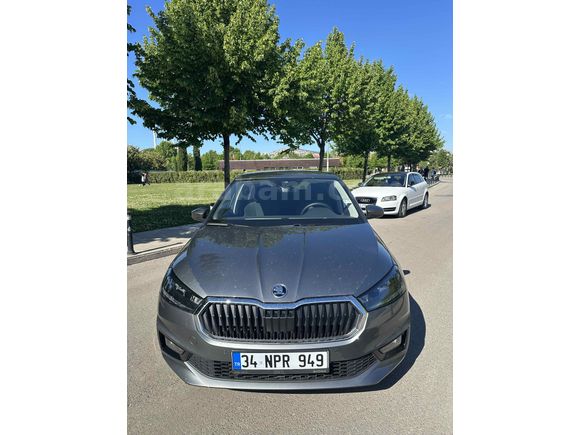 Sahibinden Skoda Fabia 1.0 TSI Premium 2025 Model 