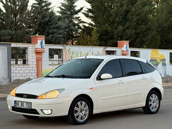 Sahibinden Ford Focus 1.6 Ambiente 2004 Model  242.000 km Beyaz