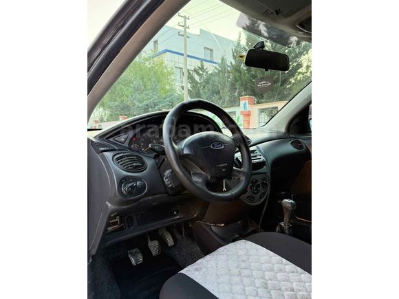 Sahibinden Ford Focus 1.6 Ambiente 2004 Model  242.000 km Beyaz