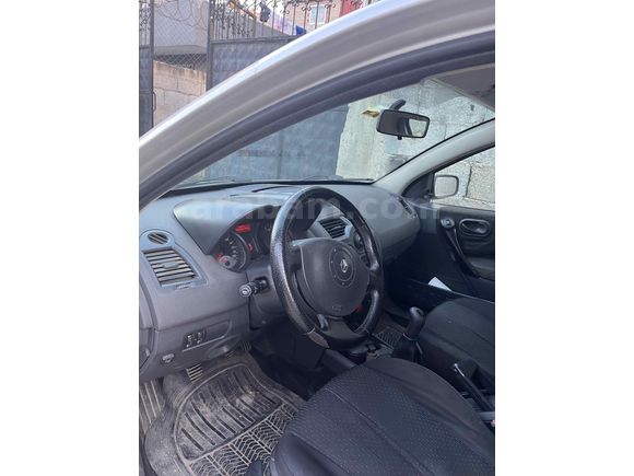 Sahibinden Renault Megane 1.4 Authentique 2006 Model 