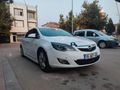 Sahibinden Opel Astra 1.6 Cosmo 2011 Model  Beyaz