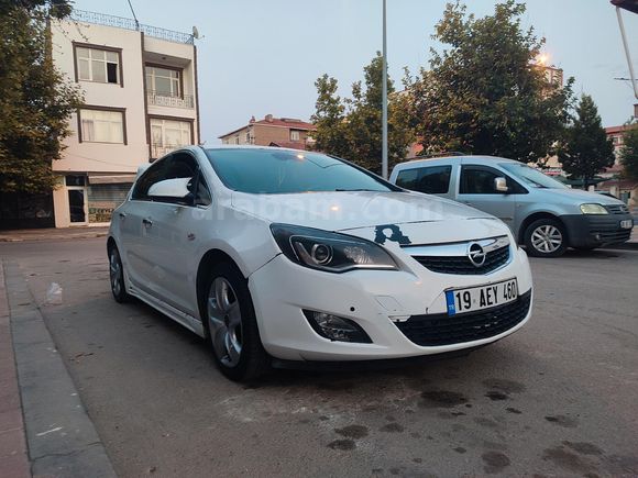 Sahibinden Opel Astra 1.6 Cosmo 2011 Model  Beyaz