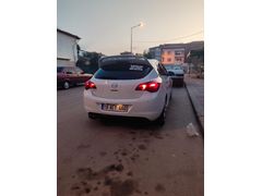 Sahibinden Opel Astra 1.6 Cosmo 2011 Model  Beyaz