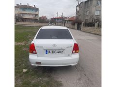 Sahibinden Hyundai Accent 1.5 CRDi Admire 2004 Model  250.000 km Beyaz