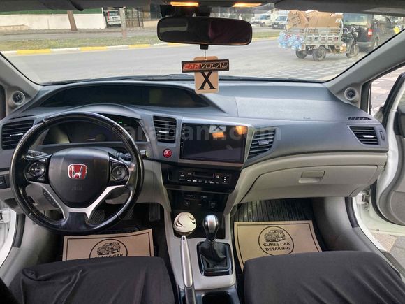 Sahibinden Honda Civic 1.6i VTEC Eco Elegance 2015 Model Aydın 129.000 km Beyaz
