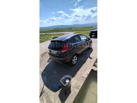 Sahibinden Ford Fiesta 1.4 Titanium 2011 Model