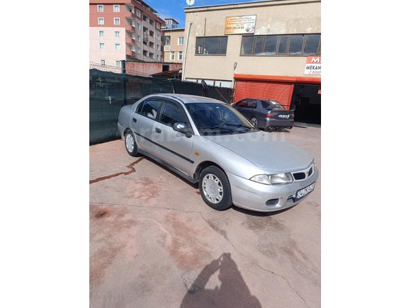 Sahibinden Mitsubishi Carisma 1.6 GLX 2000 Model