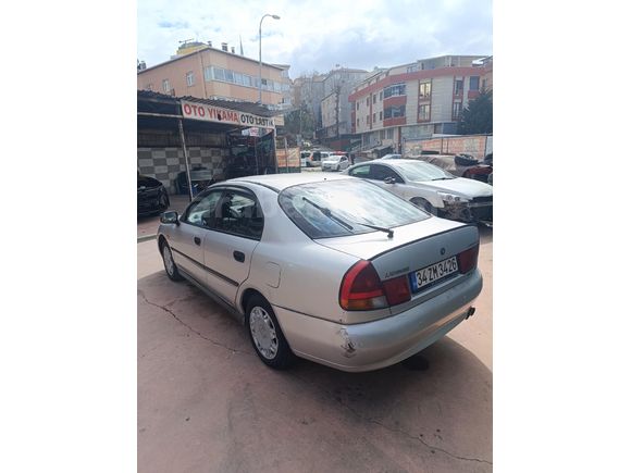 Sahibinden Mitsubishi Carisma 1.6 GLX 2000 Model