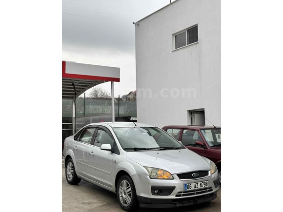 Sahibinden Ford Focus 1.6 TDCi Ghia 2006 Model  325.334 km Gri (Gümüş)
