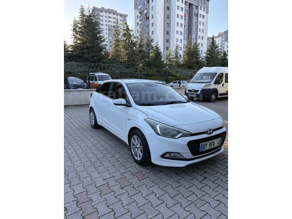 Sahibinden Hyundai i20 1.2 MPI Jump 2016 Model Ankara 140.000 km Beyaz