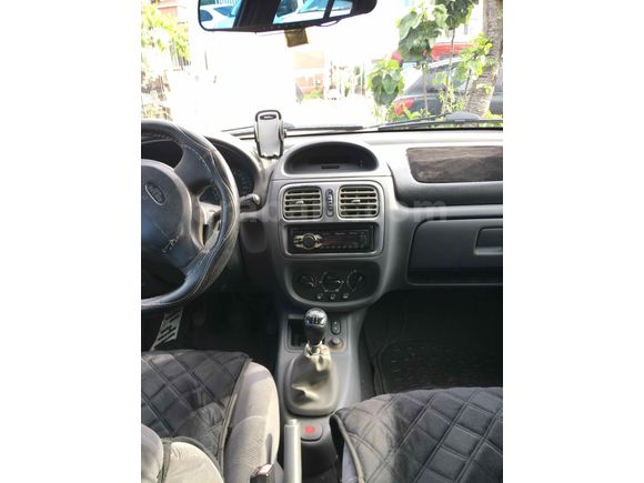 Sahibinden Renault Clio 1.4 RXT 2001 Model İstanbul