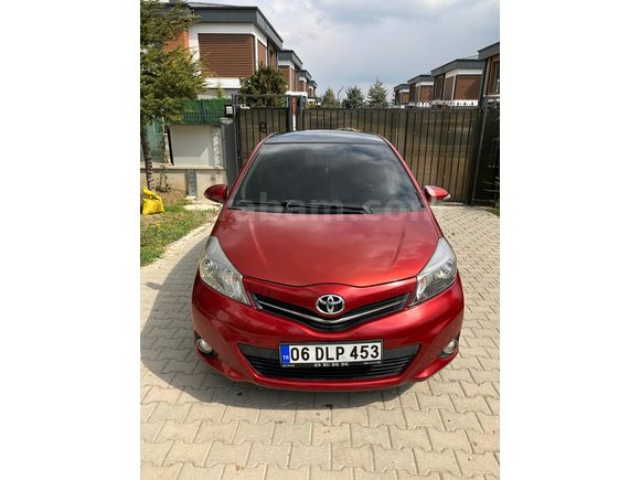 Bakımlı & Cam Tavanlı / 2012 Toyota Yaris 1.33 Style / 197.xx KM