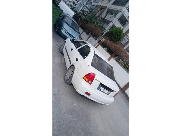 Sahibinden Hyundai Accent 1.5 CRDi Admire 2003 Model