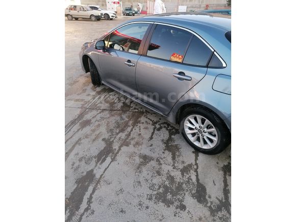 Servis bakımlı öğretmenden Toyota Corolla