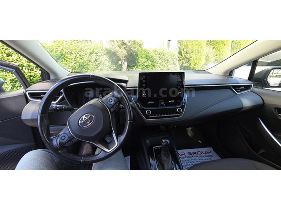 Servis bakımlı öğretmenden Toyota Corolla