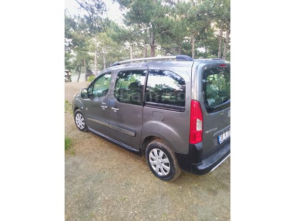 Sahibinden Peugeot Partner 1.6 HDI Outdoor 2011 Model