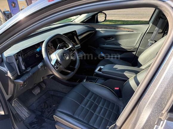 Sahibinden Renault Megane E-Tech Iconic 2023  Boyasız Değişensiz