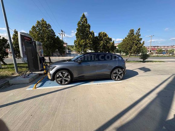 Sahibinden Renault Megane E-Tech Iconic 2023  Boyasız Değişensiz