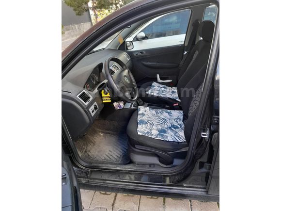 Sahibinden Skoda Fabia 1.2 sedan 2008 Model  259.000 km Siyah