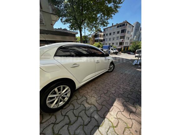 Sahibinden Renault Megane 1.5 dCi Touch 2017 Model muayene yeni 