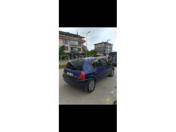 Sahibinden Yakıt Cimrisi Renault Clio 1.4 RTA 2000 Model
