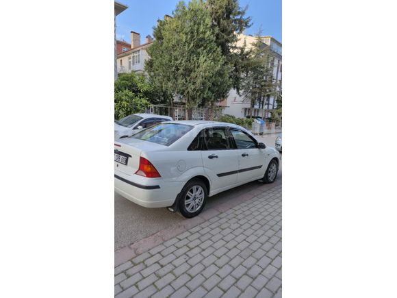 Sahibinden Ford Focus 1.6 Collection 2005 Model  157.000 km Beyaz