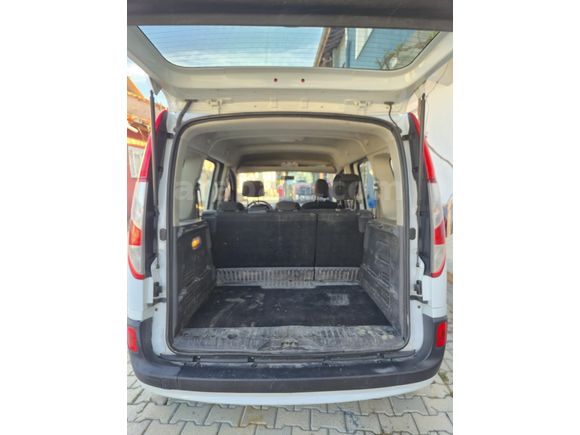 TR'de Tek Bayi çıkışlı Otomobil ruhsatlı Renault Kangoo 1.5 dCi Touch 2017 Model