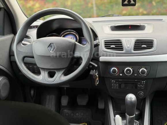 Galeriden Renault Megane 1.5 dCi Joy 2013 Model Muğla