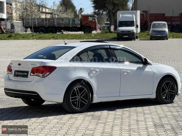 ES TREND PLAZA 2012 Chevrolet Cruze 1.6 Sport Plus Otomatik