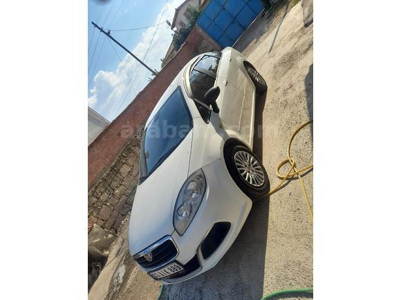 Sahibinden Fiat Linea 1.3 Multijet Pop 2017 Model  220.000 km Beyaz