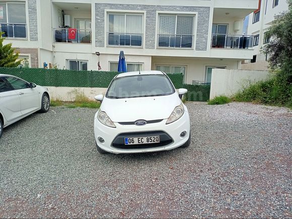 Sahibinden LPG'li Ford Fiesta 1.4 Titanium X 2011 Model 