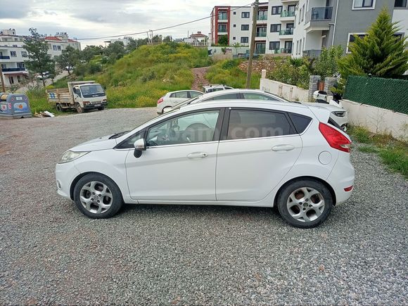 Sahibinden LPG'li Ford Fiesta 1.4 Titanium X 2011 Model 